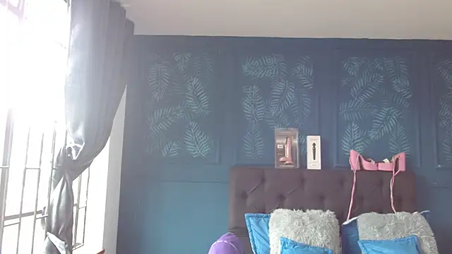 zohet kriss online show from March 2026 04:00:01 PM