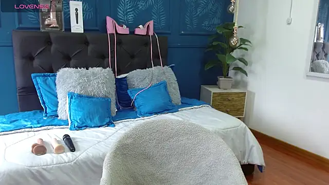 zohet kriss online show from March 2026 02:10:02 PM