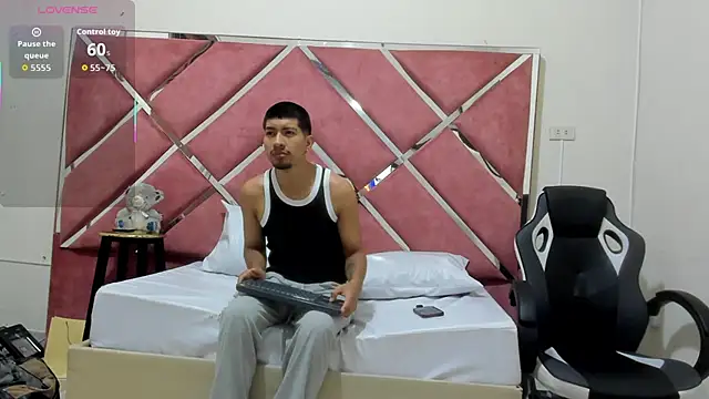 AxelAndJeremy online show from September 2025 03:56:01 AM