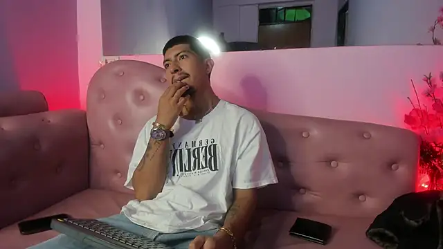 AxelAndJeremy online show from September 2025 01:45:01 AM