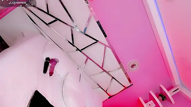 Ariia-janee online show from January 2026 06:17:01 AM