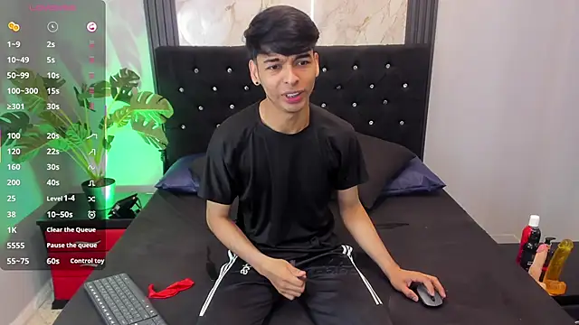 OnlyJos online show from September 2025 02:02:01 PM