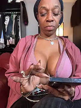 Kennady Buxum Goddess online show from December 2025 01:06:02 AM