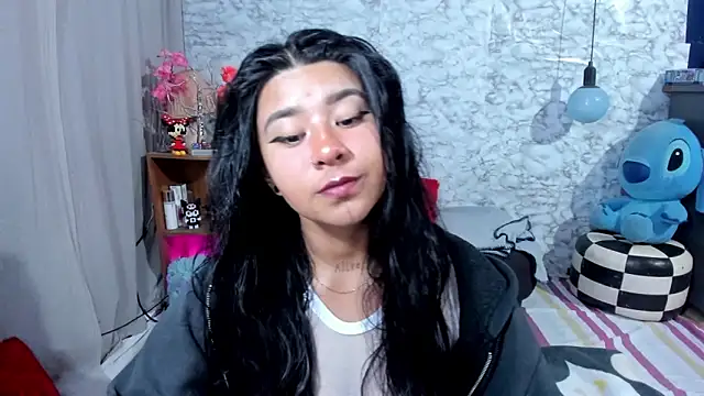 Snapshot of Shaden_11 chatting on September 2025 06:02:01 AM Shaden 11 online show from September 2025 06:02:01 AM