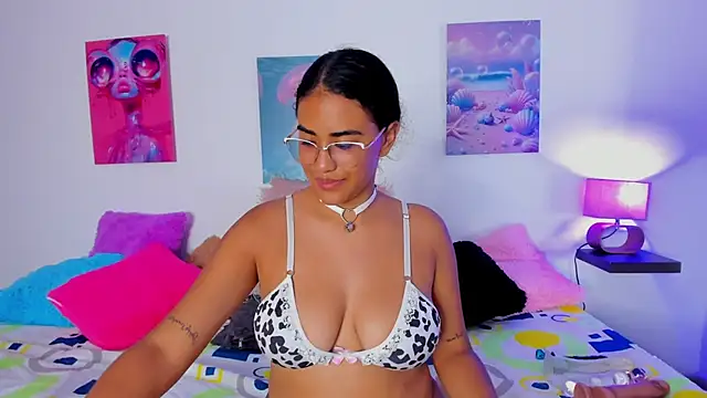 tyra bankss  online show from November 2025 03:10:02 AM