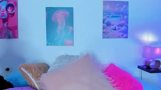 tyra bankss  online show from October 2025 03:03:01 AM