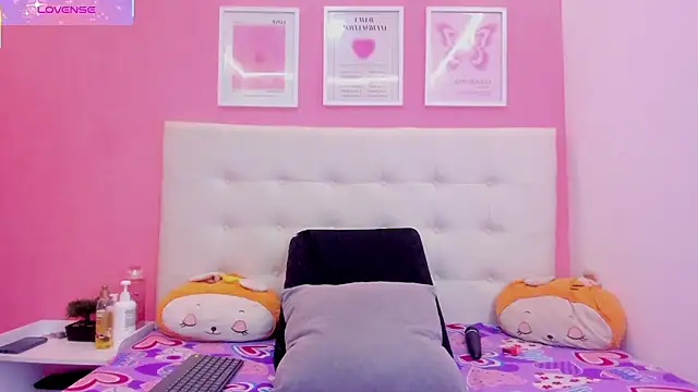 Macarena 05 online show from March 2026 12:27:02 AM