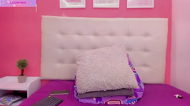 Macarena 05 online show from February 2026 12:43:02 AM