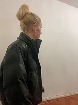 Bruna551 online show from November 2025 11:14:01 PM