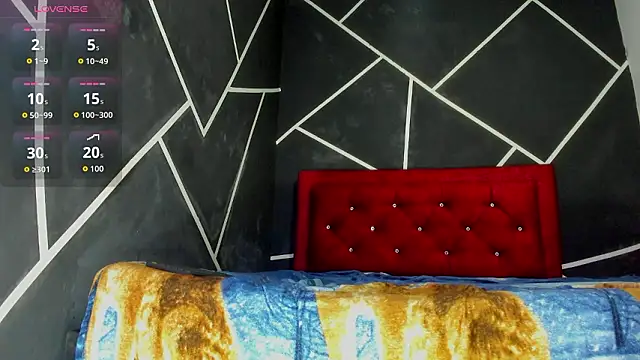 Massimo Cruz online show from March 2026 12:05:01 AM