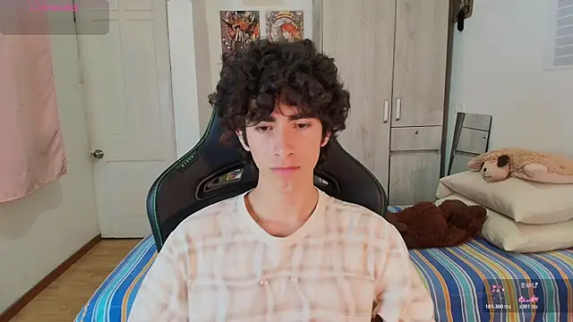 Nude Boy18 online show from April 2026 06:05:02 AM