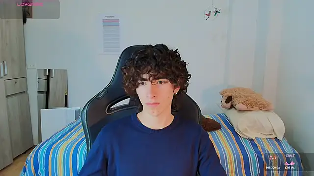 Nude Boy18 online show from February 2026 12:45:01 AM