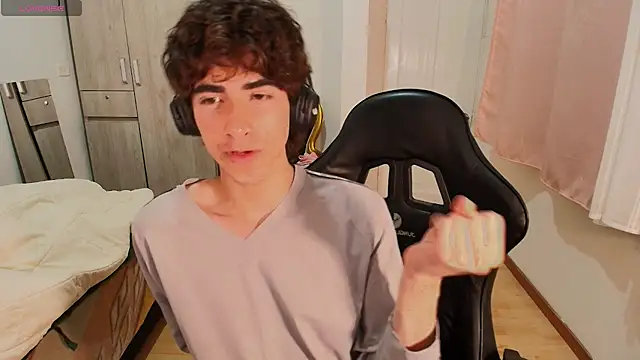 Nude Boy18 online show from September 2025 04:23:01 AM