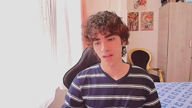 Nude Boy18 online show from October 2025 05:34:01 PM