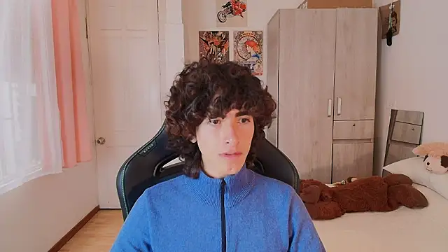 Nude Boy18 online show from March 2026 08:00:02 PM