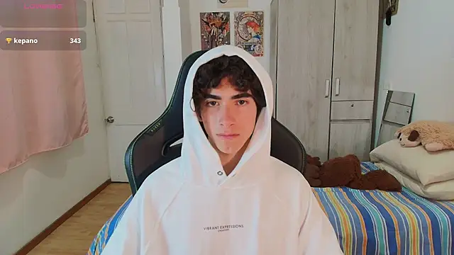 Nude Boy18 online show from April 2026 06:32:02 AM