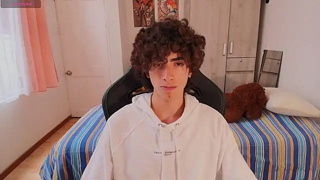 Nude Boy18 online show from January 2026 06:55:01 PM