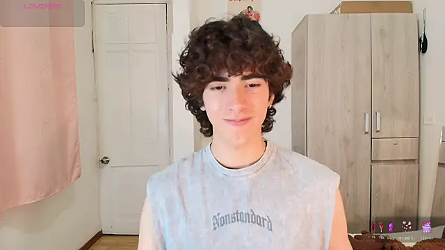 Nude Boy18 online show from November 2025 03:38:01 AM