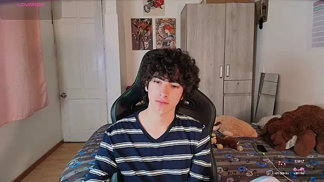 Nude Boy18 online show from April 2026 11:28:02 AM