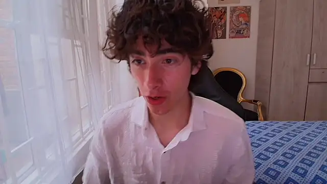 Nude Boy18 online show from October 2025 07:33:02 PM