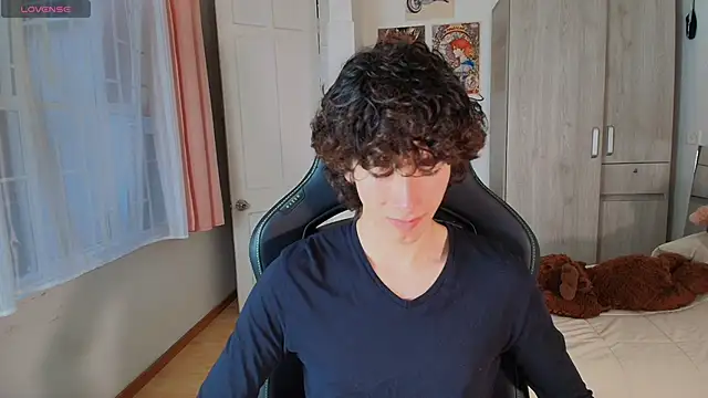 Nude Boy18 online show from December 2025 10:20:02 PM