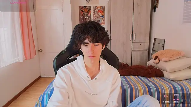 Nude Boy18 online show from April 2026 06:26:01 PM