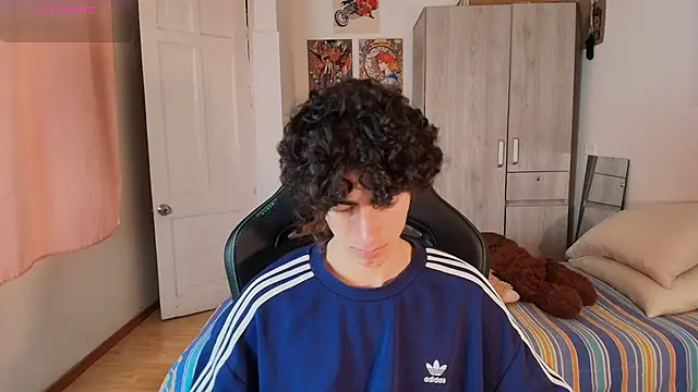 Nude Boy18 online show from April 2026 10:37:02 PM