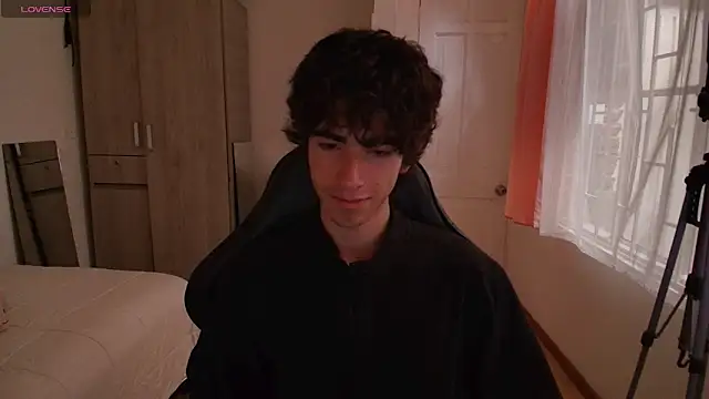 Nude Boy18 online show from September 2025 09:51:02 PM