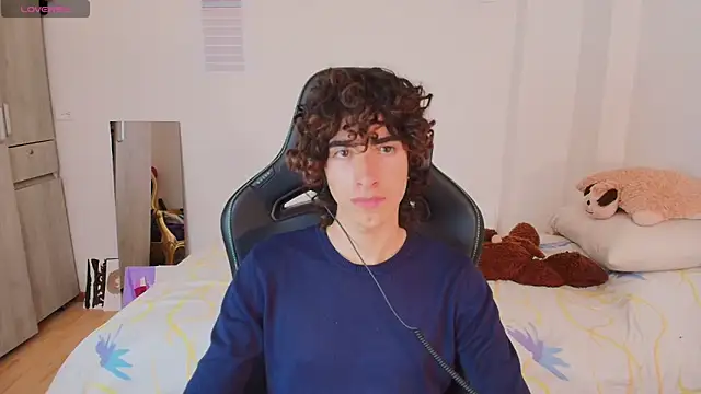 Nude Boy18 online show from March 2026 08:15:02 PM