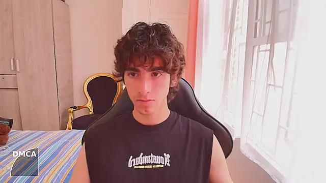 Nude Boy18 online show from October 2025 04:10:02 PM