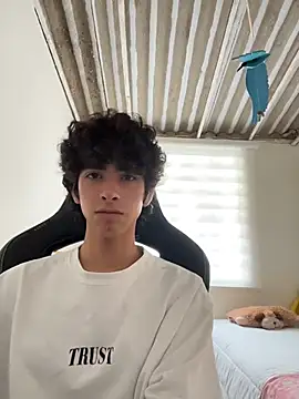 Nude Boy18 online show from June 2026 06:28:01 PM