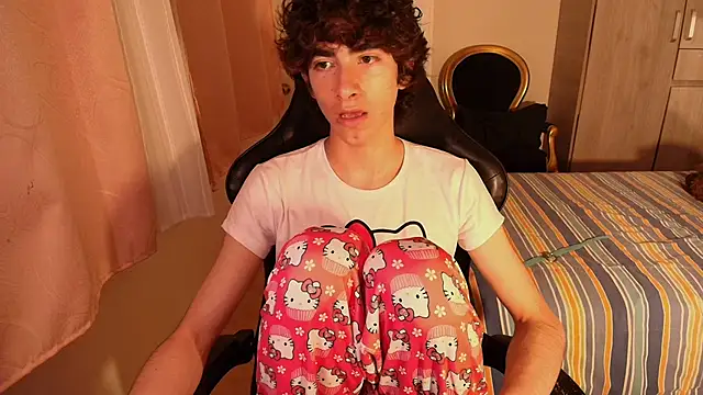 Nude Boy18 online show from November 2025 01:55:02 AM