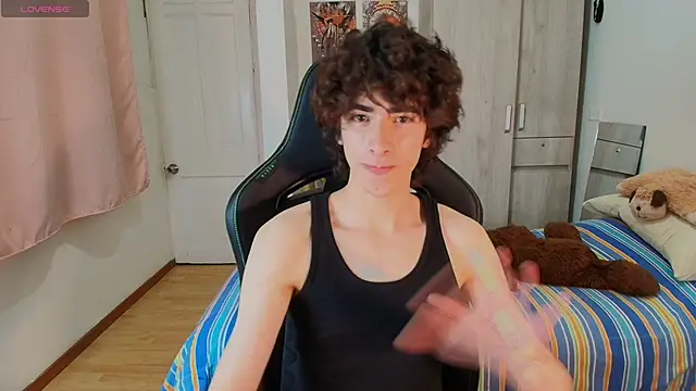 Nude Boy18 online show from November 2025 12:44:01 AM