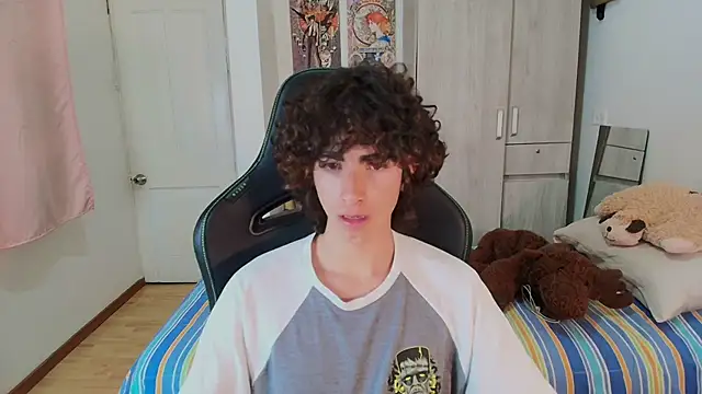 Nude Boy18 online show from March 2026 09:03:01 AM