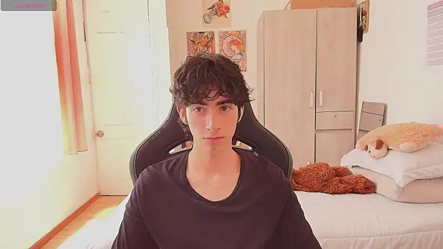 Nude Boy18 online show from May 2026 05:42:01 PM
