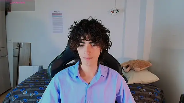 Nude Boy18 online show from February 2026 05:07:01 AM