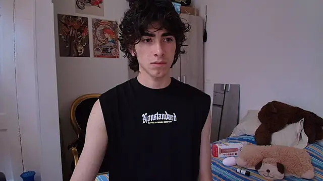 Nude Boy18 online show from November 2025 09:51:02 PM