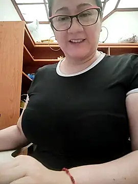 Aisha manzur online show from February 2026 06:43:02 PM