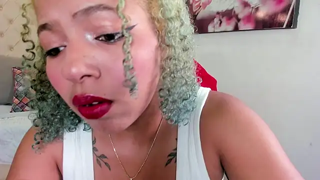 momo ayasse online show from December 2025 09:59:01 PM