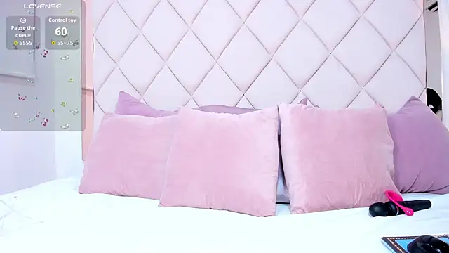 Snapshot of momo_ayasse chatting on October 2025 09:34:02 PM momo ayasse online show from October 2025 09:34:02 PM