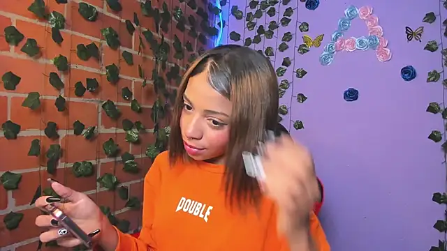 yumi hanna online show from October 2025 01:35:02 AM