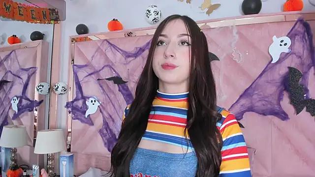 Snapshot of SofiJones_ chatting on October 2025 10:05:02 PM SofiJones online show from October 2025 10:05:02 PM