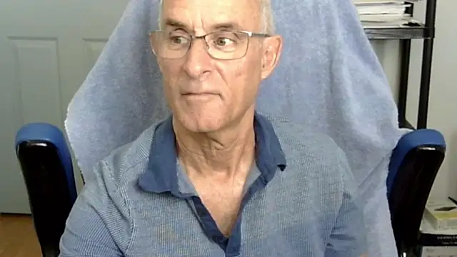 funone1999 online show from October 2025 08:30:01 PM