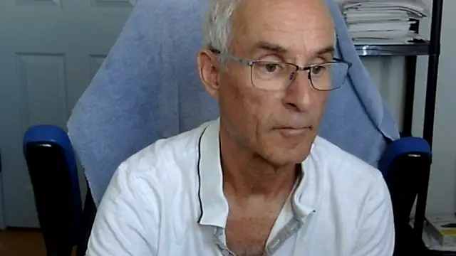 funone1999 online show from October 2025 09:48:01 PM