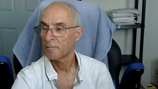 funone1999 online show from October 2025 08:49:02 PM