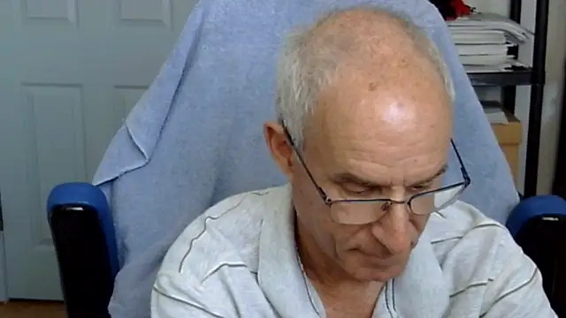 funone1999 online show from April 2026 09:57:02 PM