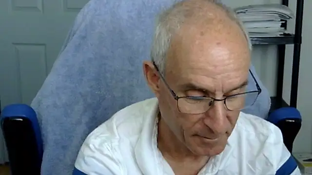 funone1999 online show from October 2025 06:51:01 PM