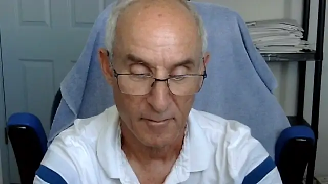 funone1999 online show from October 2025 09:40:01 PM