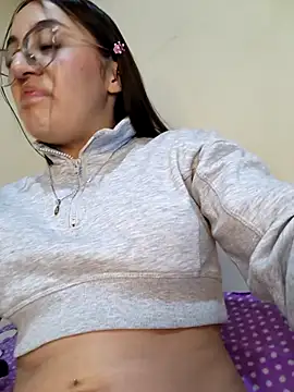 StefaniaFoxx  online show from April 2026 07:04:01 AM