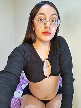 StefaniaFoxx  online show from April 2026 06:40:01 AM